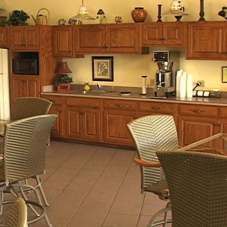 Pine View Resort Монтиселло Экстерьер фото
