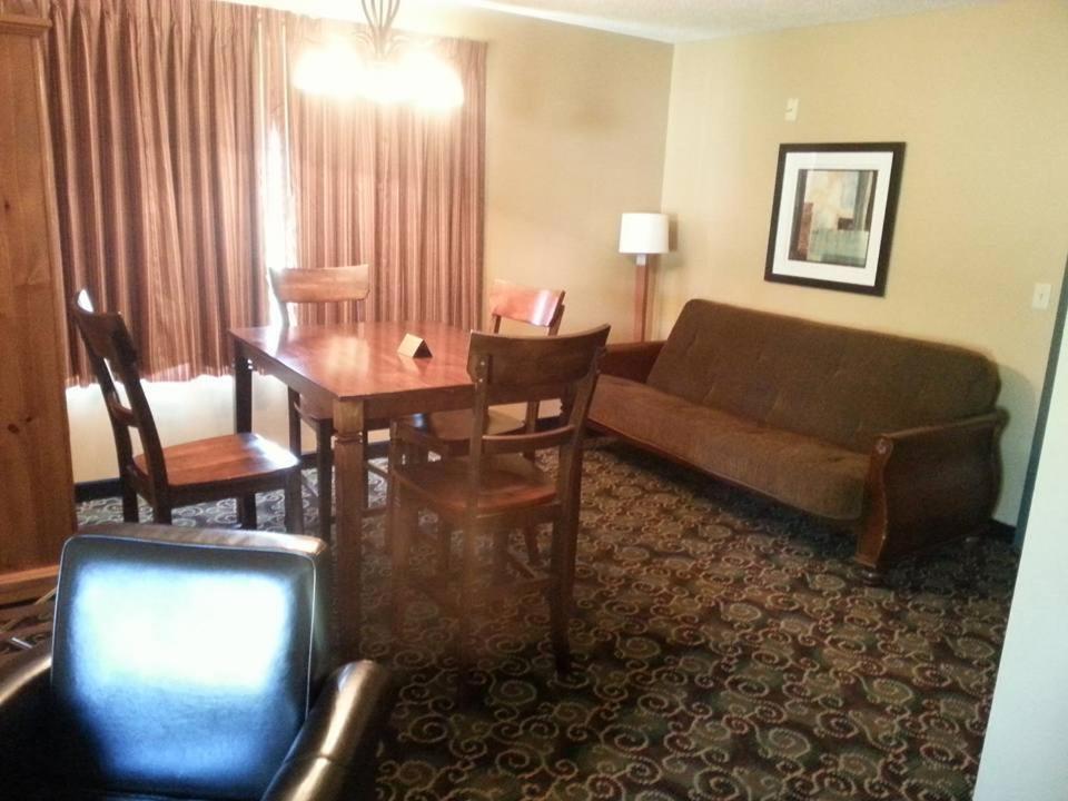 Pine View Resort Монтиселло Экстерьер фото